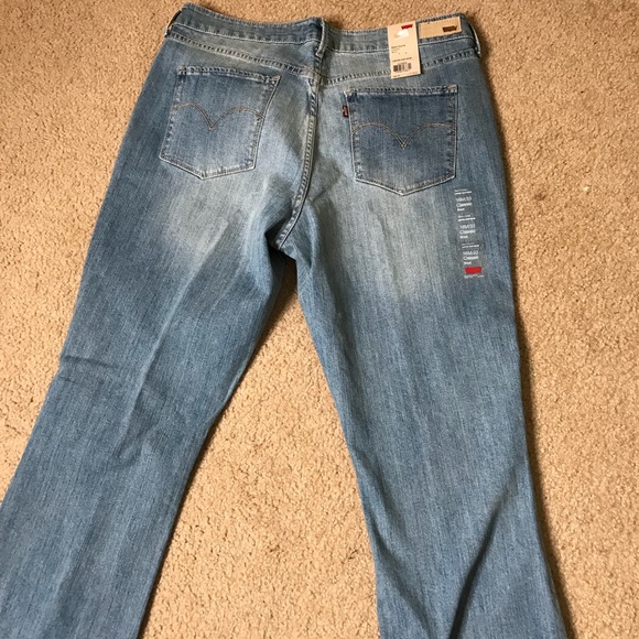 Women’s Levi’s Curvy Boot Cut Jeans Size 16/33 - Picture 5 of 8